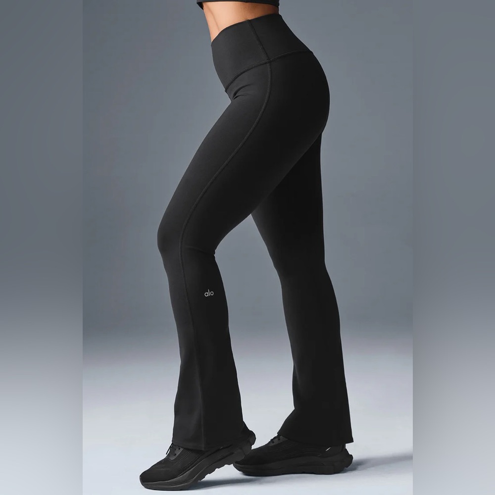 ALO Yoga Airbrush High-Waist Bootcut Leggings Full 28'' Black (XS)
